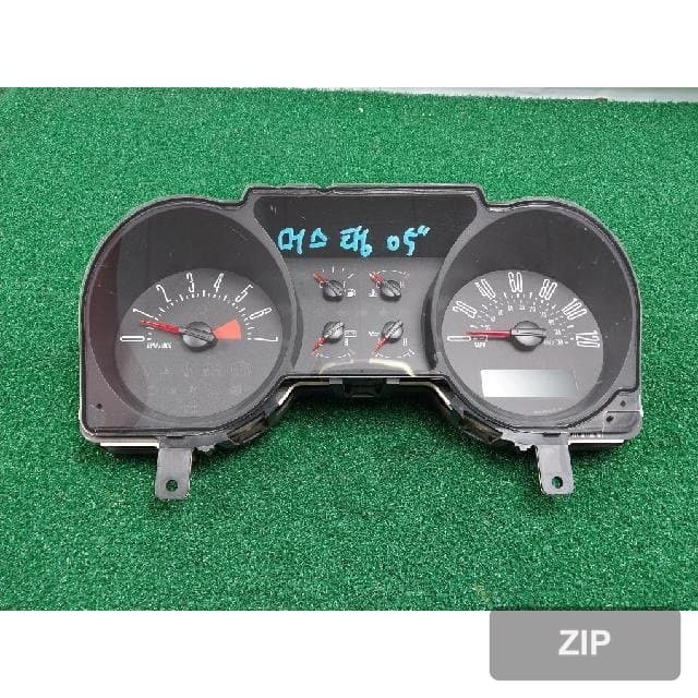 Ford Mustang 2005 — приборная панель 5R33-10849-EC