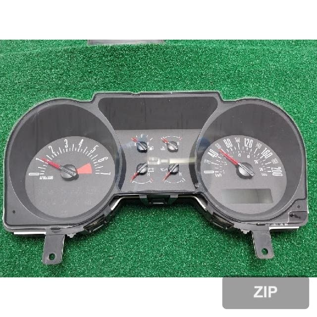 Ford Mustang 2008 — панель приборов 7R33-10849-FC