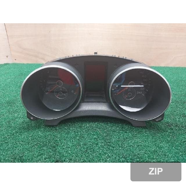 Volkswagen Golf 2012 — панель приборов 5K0920872A