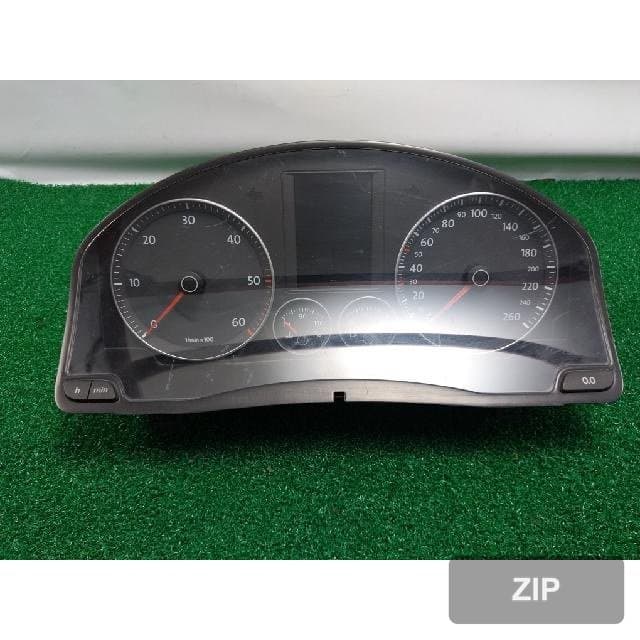 Volkswagen Jetta 2006 — панель приборов 1K0 920 872K