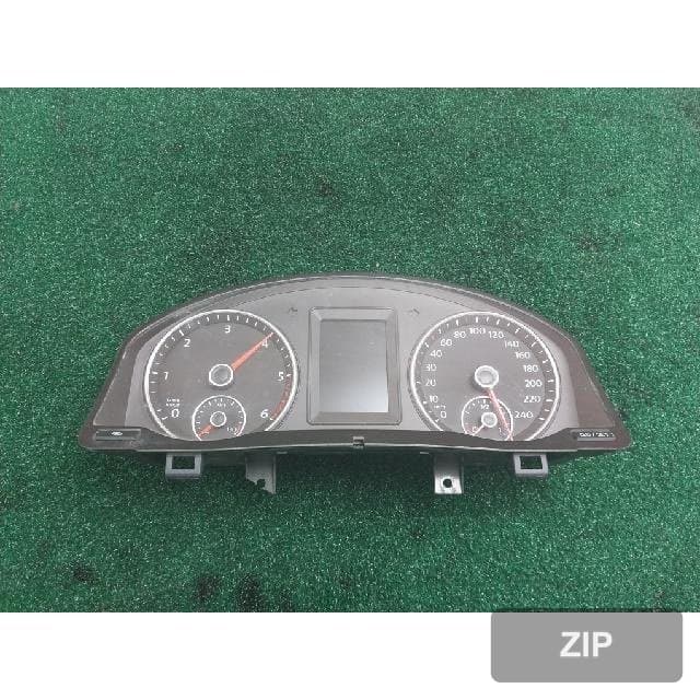 Volkswagen 1.4 Hybrid 2010 — приборная панель 5M0920860C