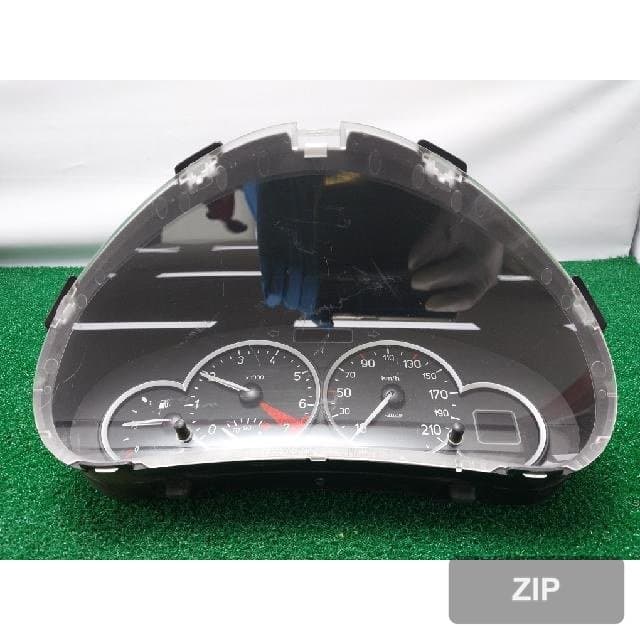 Peugeot 206 CC 2006 — приборная панель 9656696480