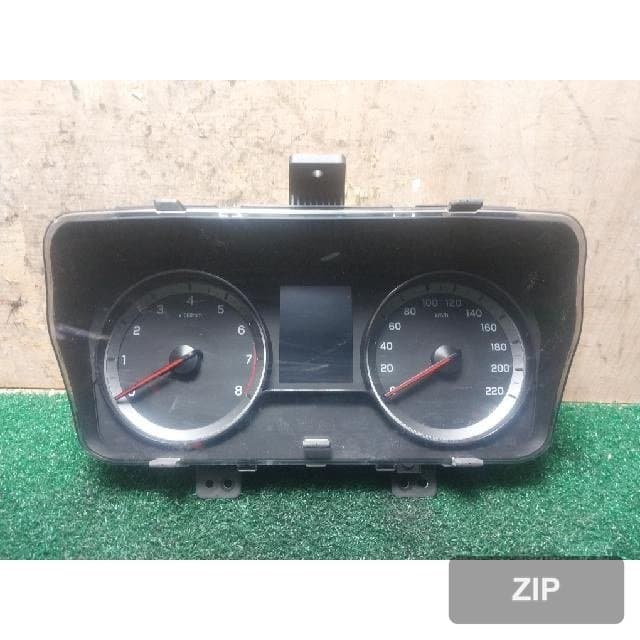KG모빌리티 (Ssangyong) Tivoli New 2021 — панель приборов 8021035620