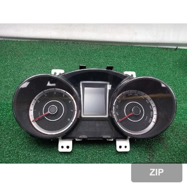 KG Mobility (Ssangyong) Tivoli 2015 — панель приборов 8022035010