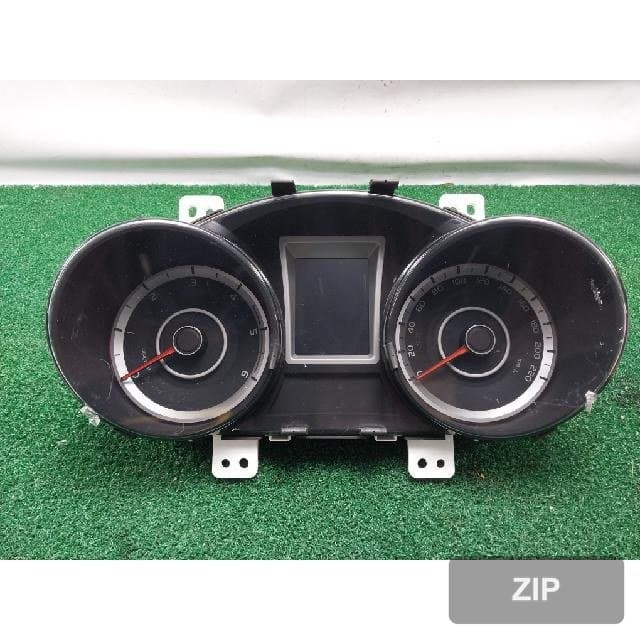 KG Mobility (Ssangyong) Tivoli 2015 — панель приборов 8022035110