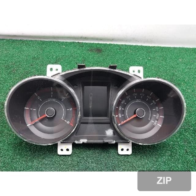 KG Mobility (Ssangyong) Tivoli 2015 — панель приборов 8021035090