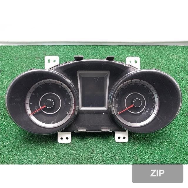 KG Mobility Tivoli 2016 — панель приборов 8022035060