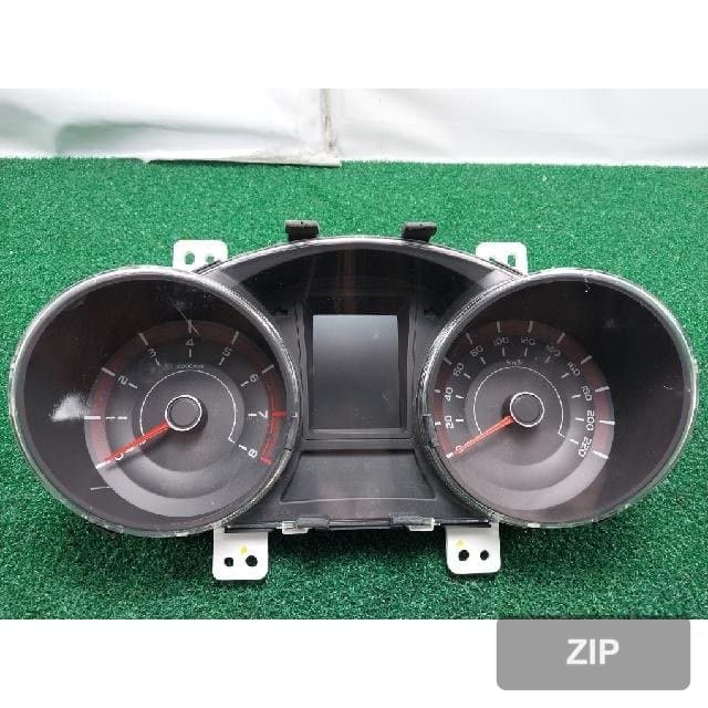 KG Mobility (Ssangyong) Tivoli 2015 — приборная панель 8021035040
