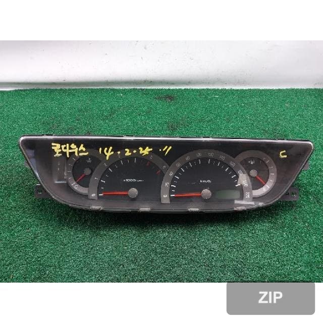 KG모빌리티 (쌍용) Rodius 2005 — приборная панель 8020021000