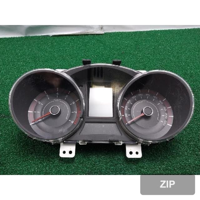 KG Mobility (Ssangyong) Tivoli 2015 — панель приборов 8021035040