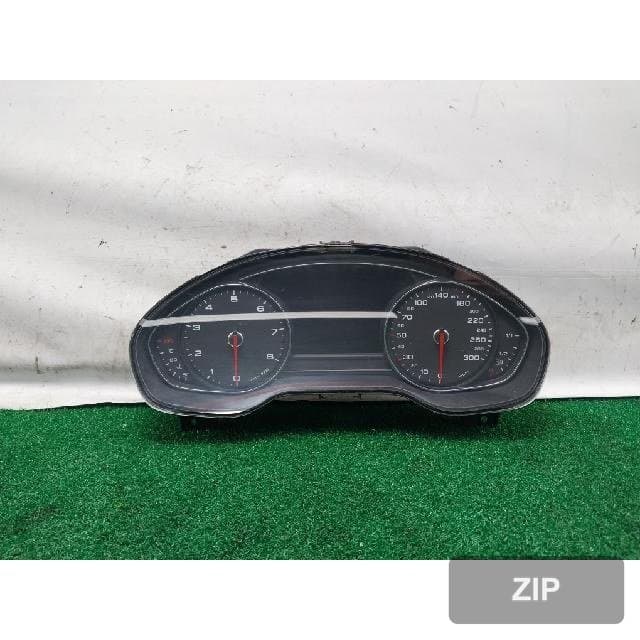 Audi A4 2011 — панель приборов 4H0920830C