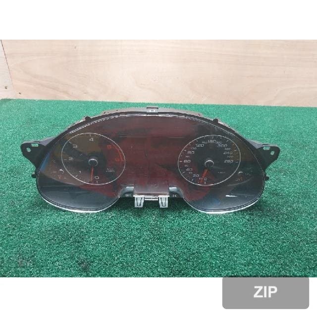 Audi A4 2013 — панель приборов 8K0920931J