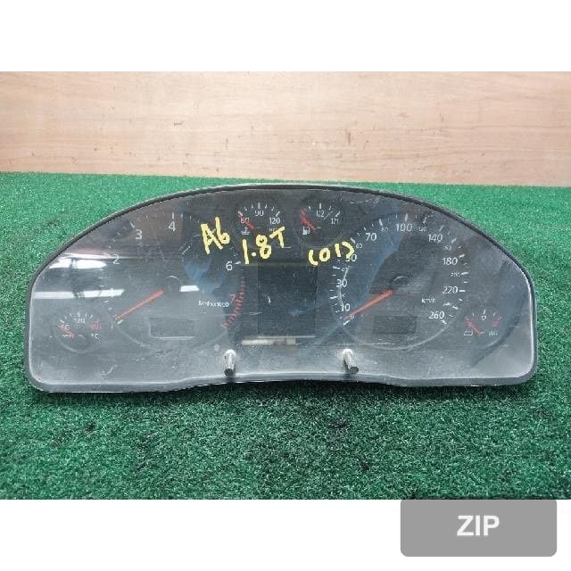 Audi A6 1.8T 2001 — приборная панель 4B0 920 932 R