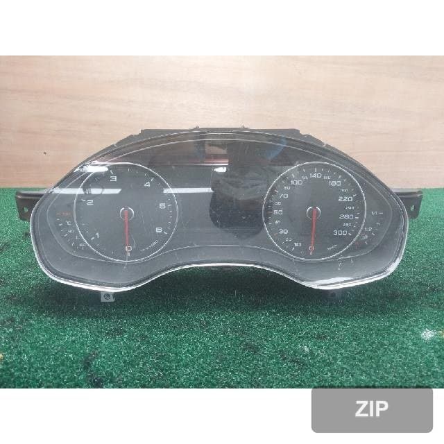 Audi A6 2.0 TDI 2012 — панель приборов 4G8 920 932 D