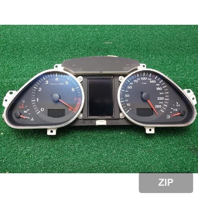 Audi A6 2.4 2006 — приборная панель 4F0 920 900 M