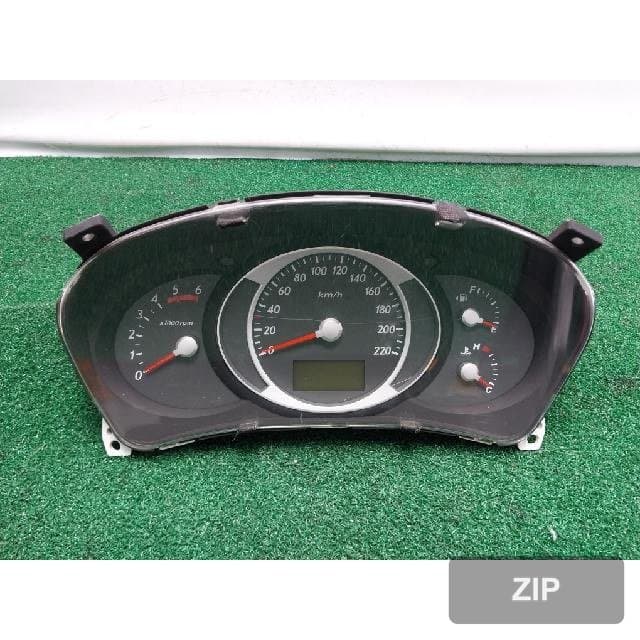 Hyundai Tucson 2006 — приборная панель 94023-2E080