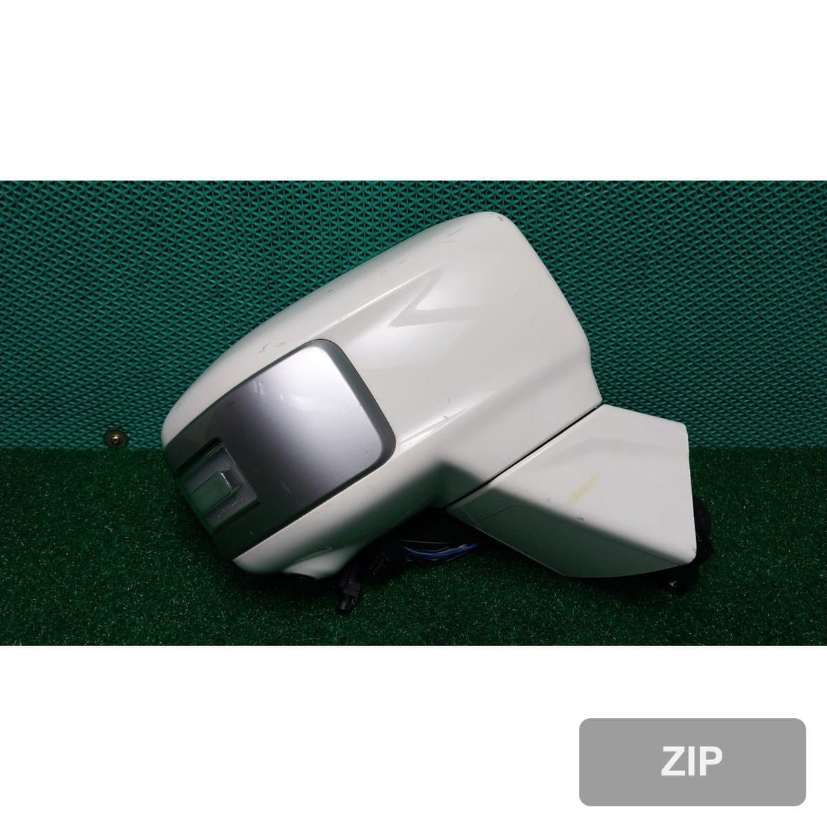 KG모빌리티 Torres EVX E5 2024 — боковое зеркало правое