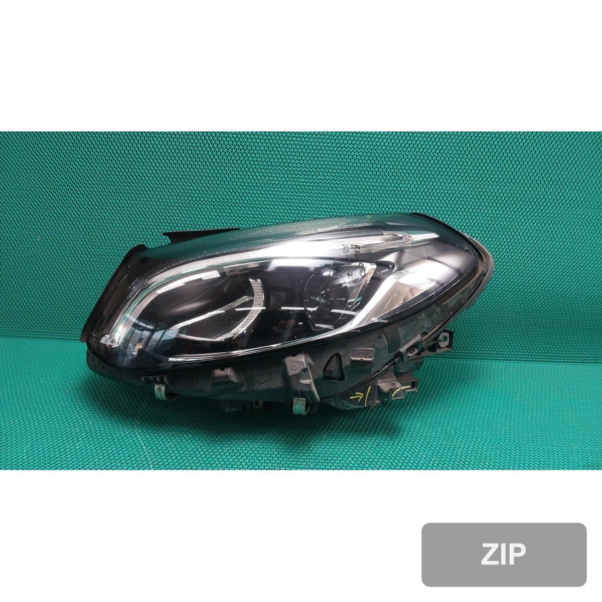 Mercedes-Benz B200 CDI BlueEFFICIENCY 2015 — фара левая A2469062601