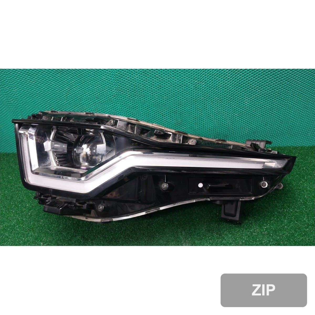 KG모빌리티 Тorres 1.5 2WD T5 2023 — фара левая