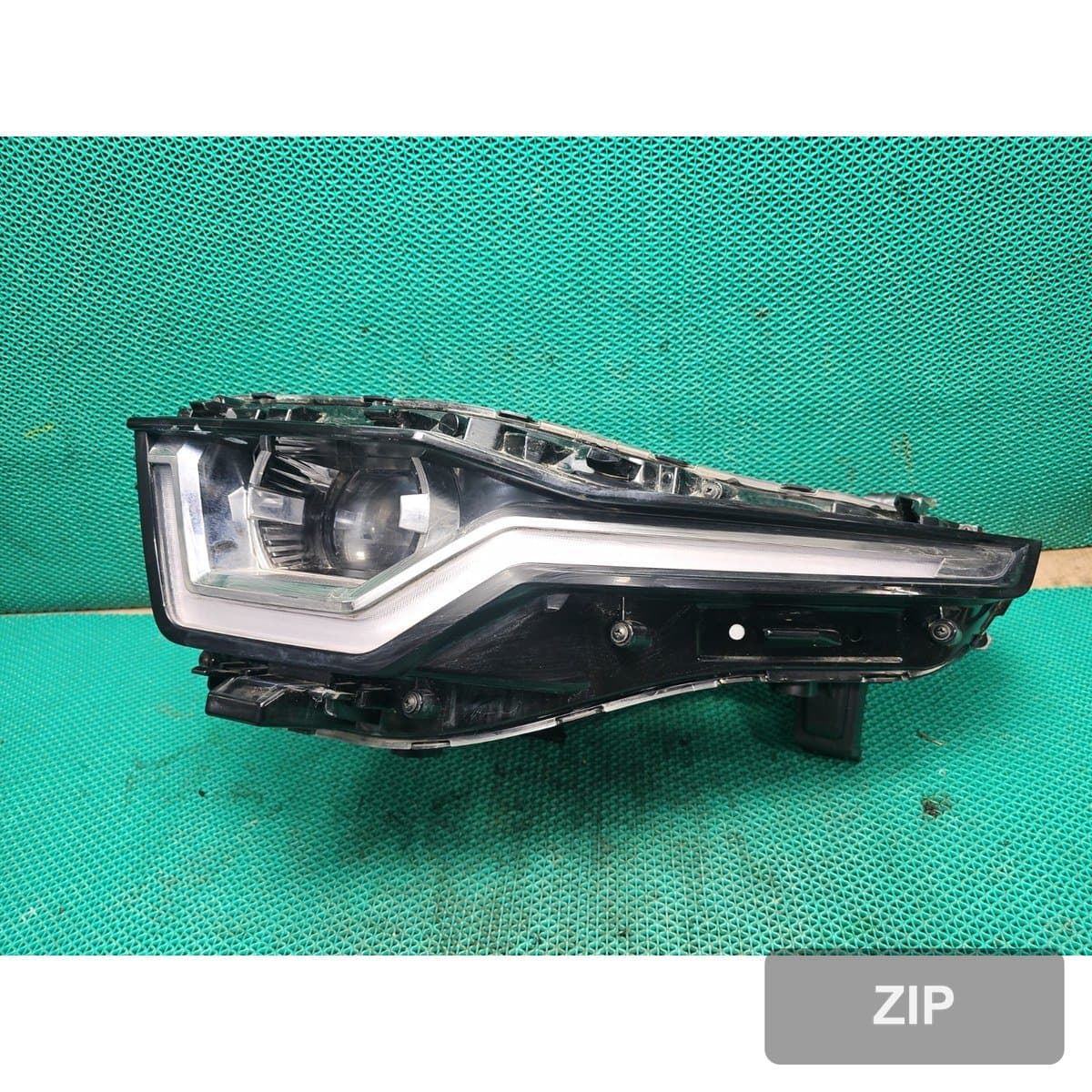 KG모빌리티(쌍용) Torres 1.5 2WD T5 2024 — фара левая