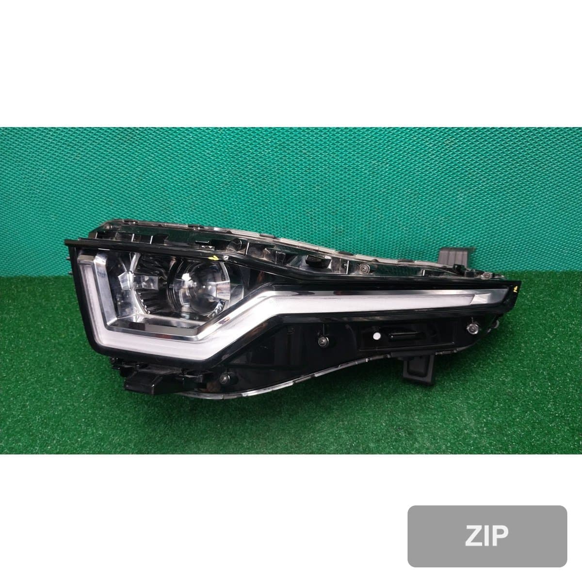 KG모빌리티(쌍용) Torres 1.5 2WD T5 2024 — фара левая