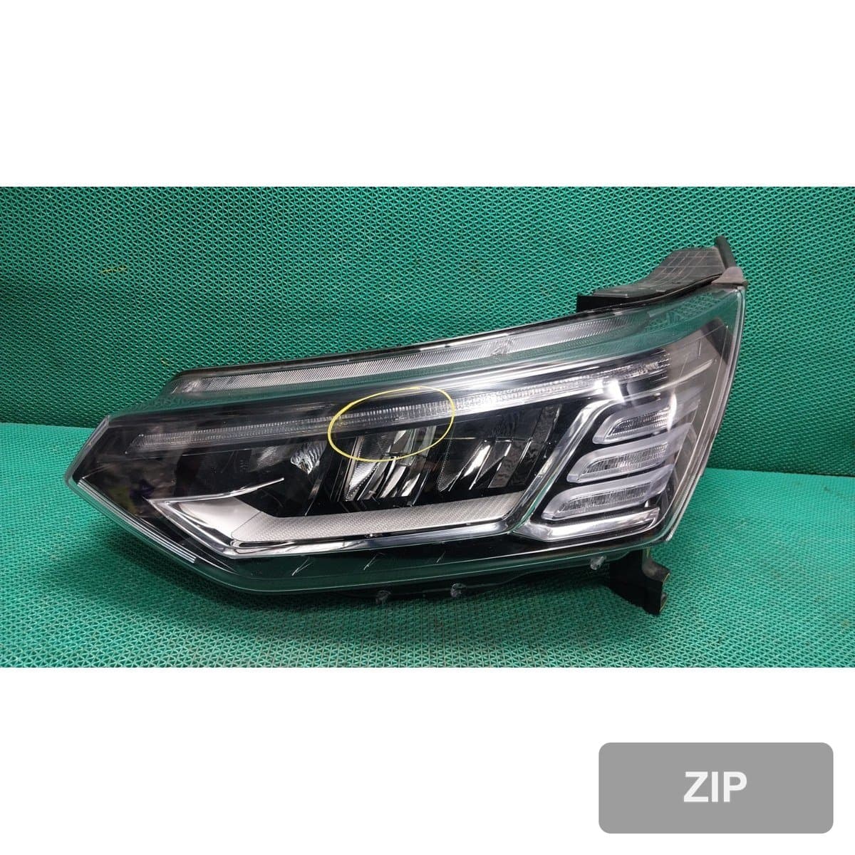 KG모빌리티 (Ssangyong) Korando 2020 — фара левая (водительская) 8310137200