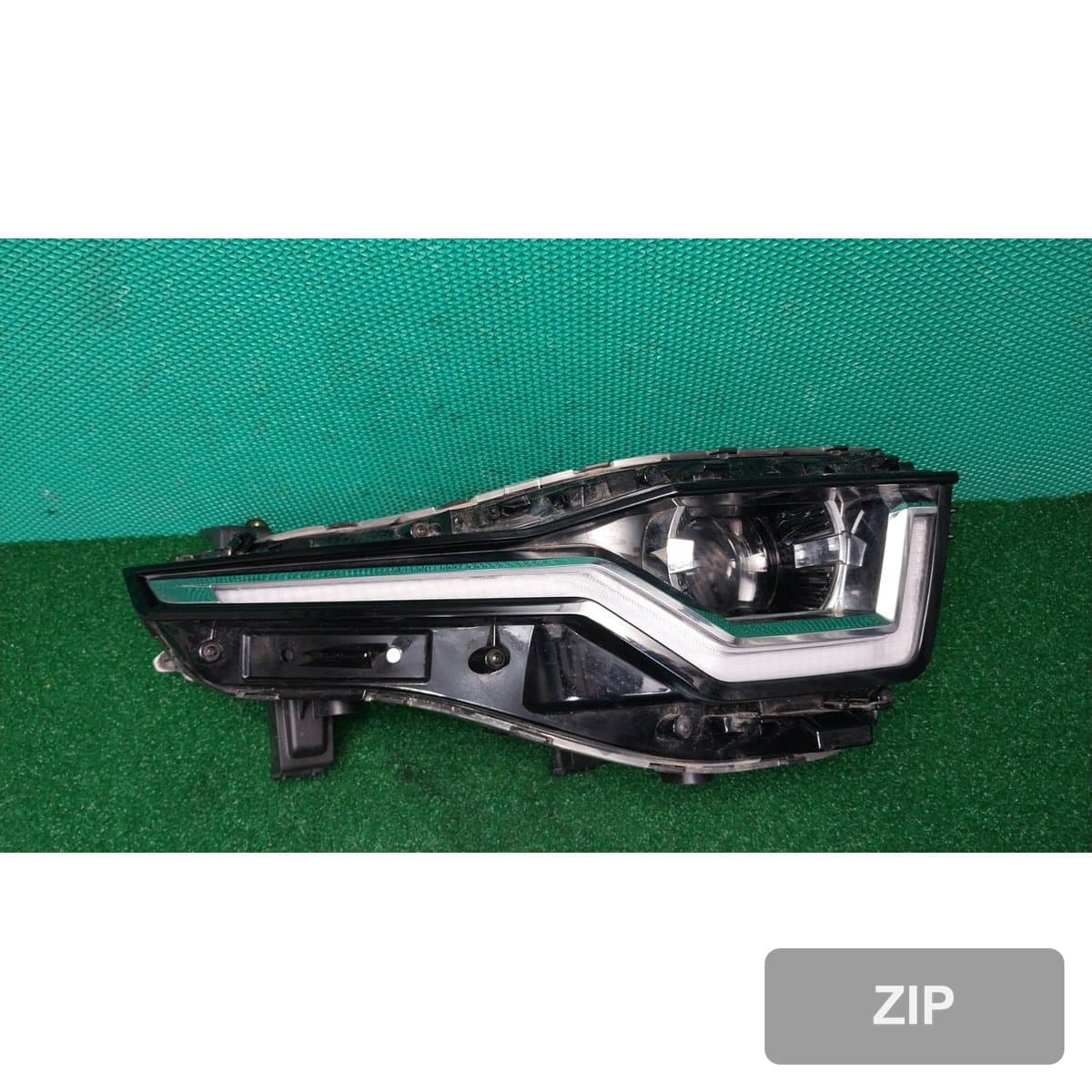 KG모빌리티 Torres 1.5 2WD T5 2023 — фара передняя правая (8310241200)