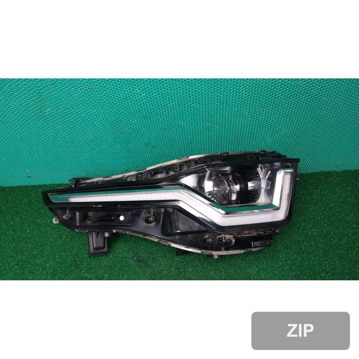 KG Mobility Torres 1.5 2WD T5 2023 — фара правая (ксенон)