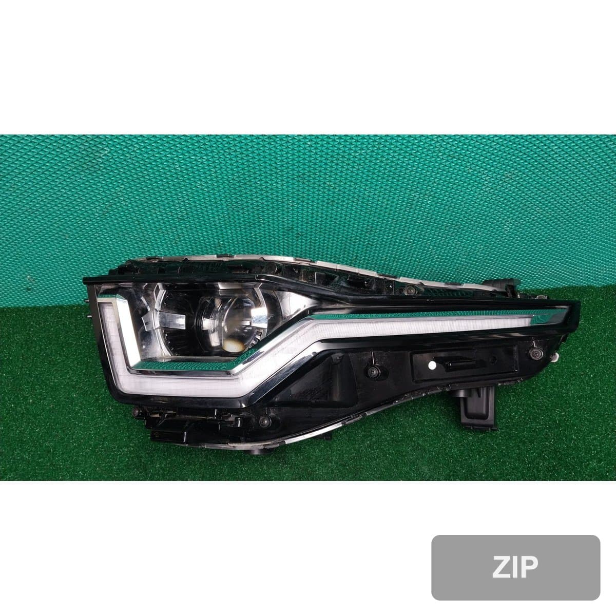 KG Mobility Torres 1.5 2WD T5 2023 — фара левая 8310141200