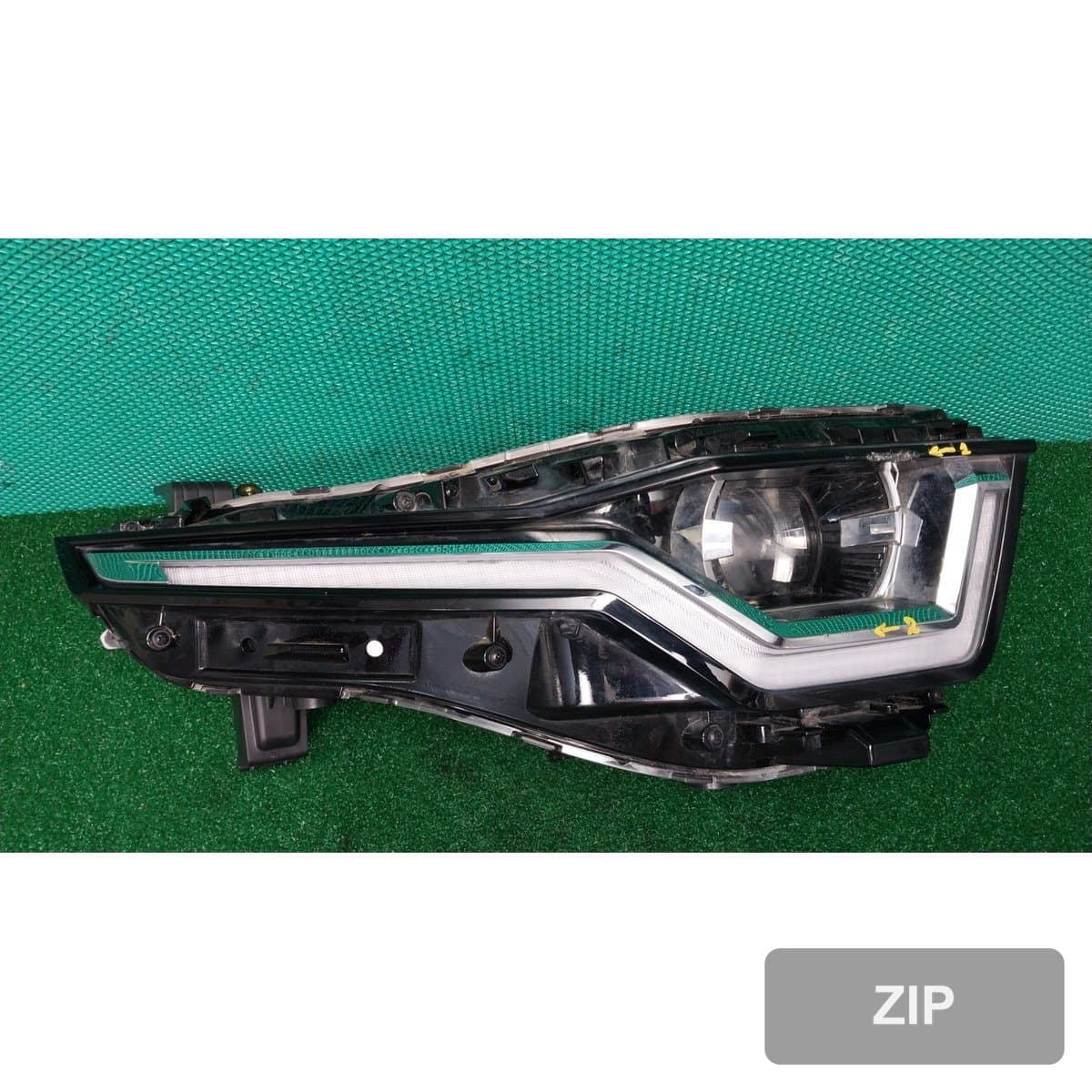 KG모빌리티(쌍용) Torres 1.5 2WD T5 2024 — фара правая