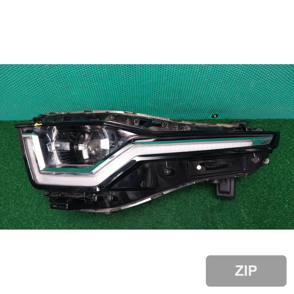 KG모빌리티(쌍용) Torres 1.5 2WD T5 2024 — фара левая