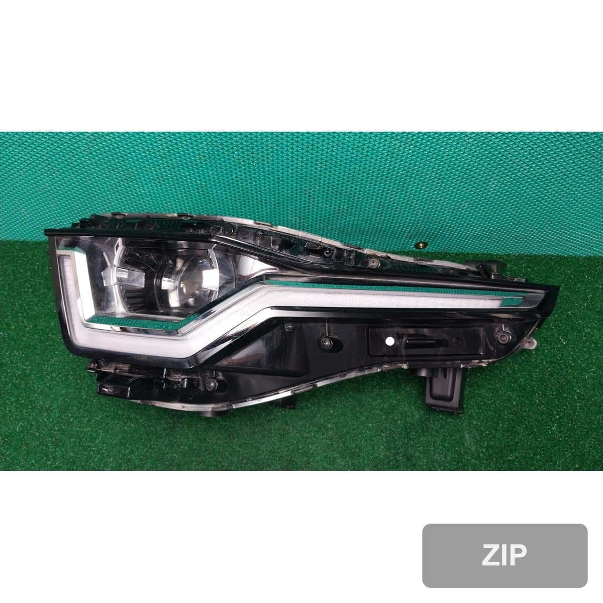 KG Mobility Torres 1.5 2WD T5 2024 — фара левая 8310141200