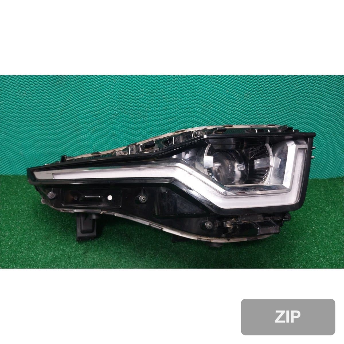 KG모빌리티 Torres 1.5 2WD T5 2024 — фара правая