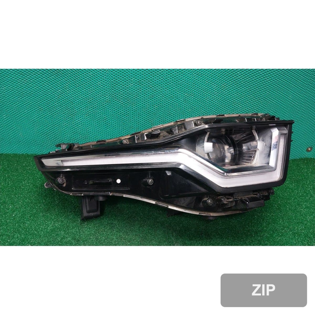 KG모빌리티 Torres 1.5 2WD T5 2023 — фара правая