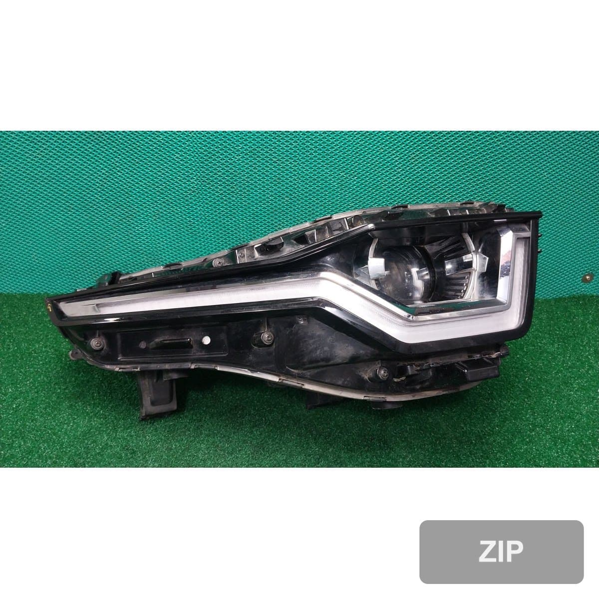 KG모빌리티(쌍용) Torres 1.5 2WD T5 2024 — фара правая
