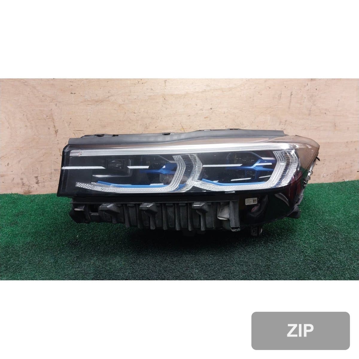 BMW 730Ld xDrive 2020 — фара левая
