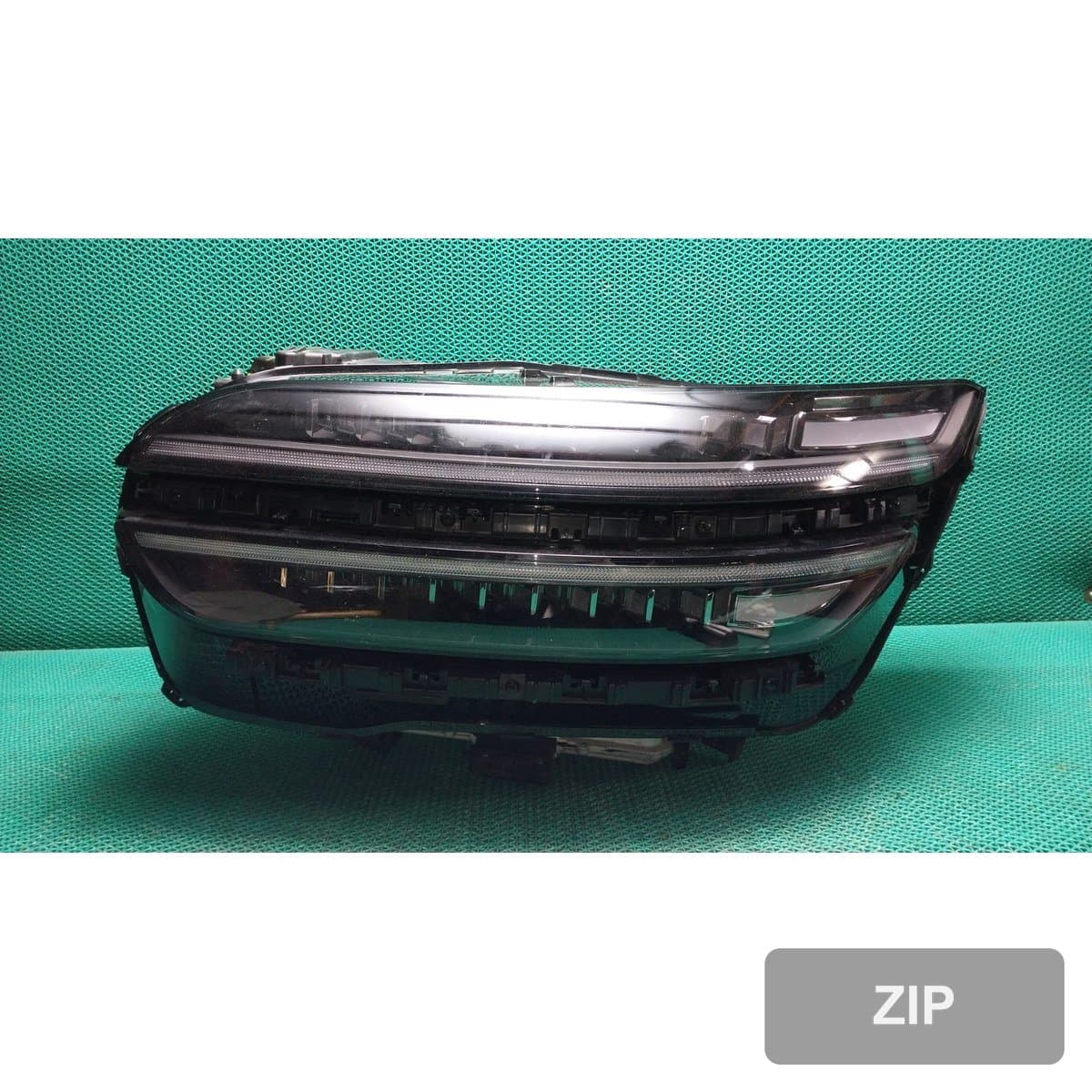Genesis GV70 2024 — фара левая 92101AR