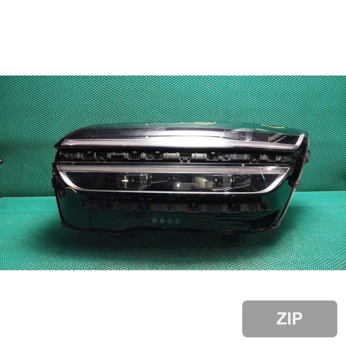 Genesis GV70 2022 — фара левая 92101AR