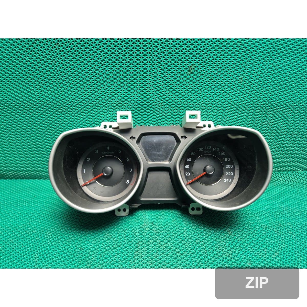 Hyundai Avante MD 2012 — панель приборов 940033X100