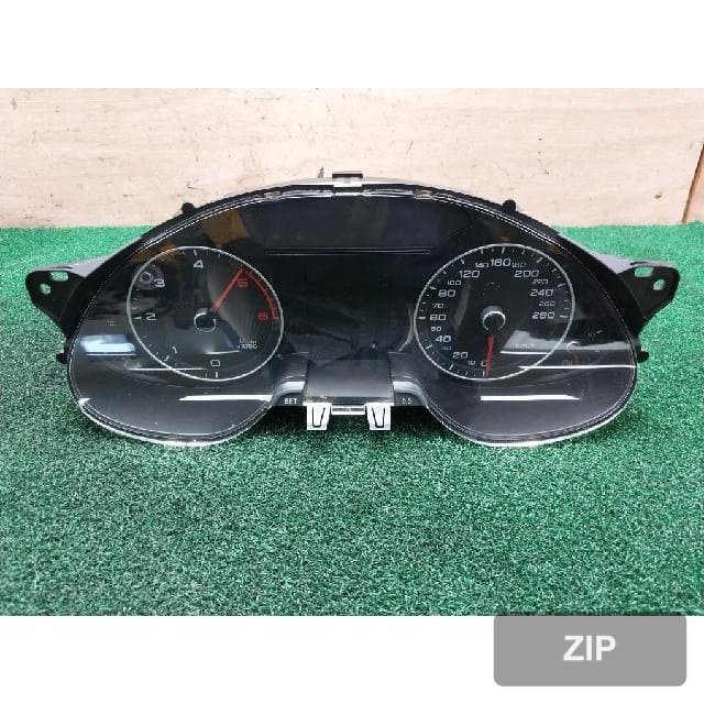 Audi A4 30 TDI 2016 — панель приборов 8K0920932D