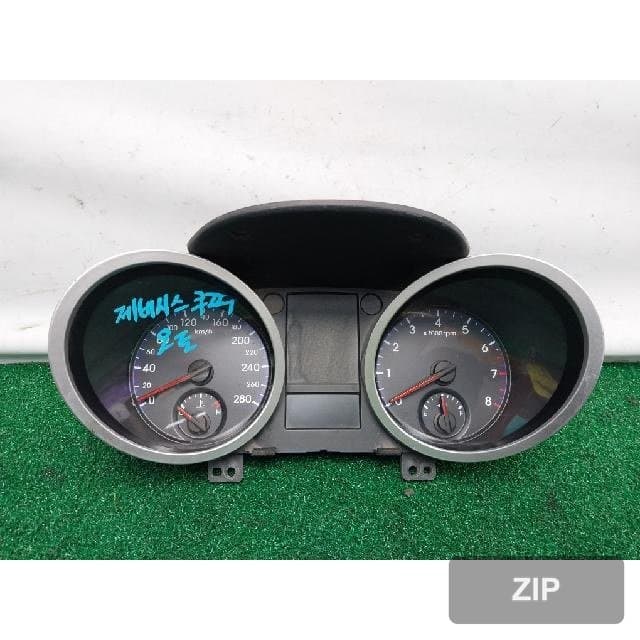Hyundai Genesis Coupe 2009 — панель приборов 94003-2M150