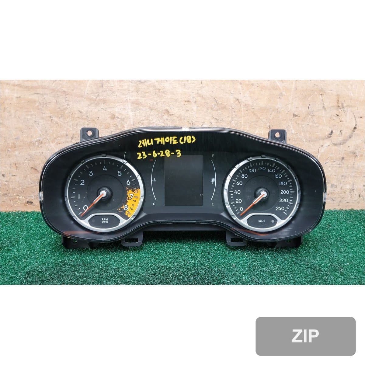 Jeep 2018 2.4 Gasoline 2WD Longitude — панель приборов 735686233
