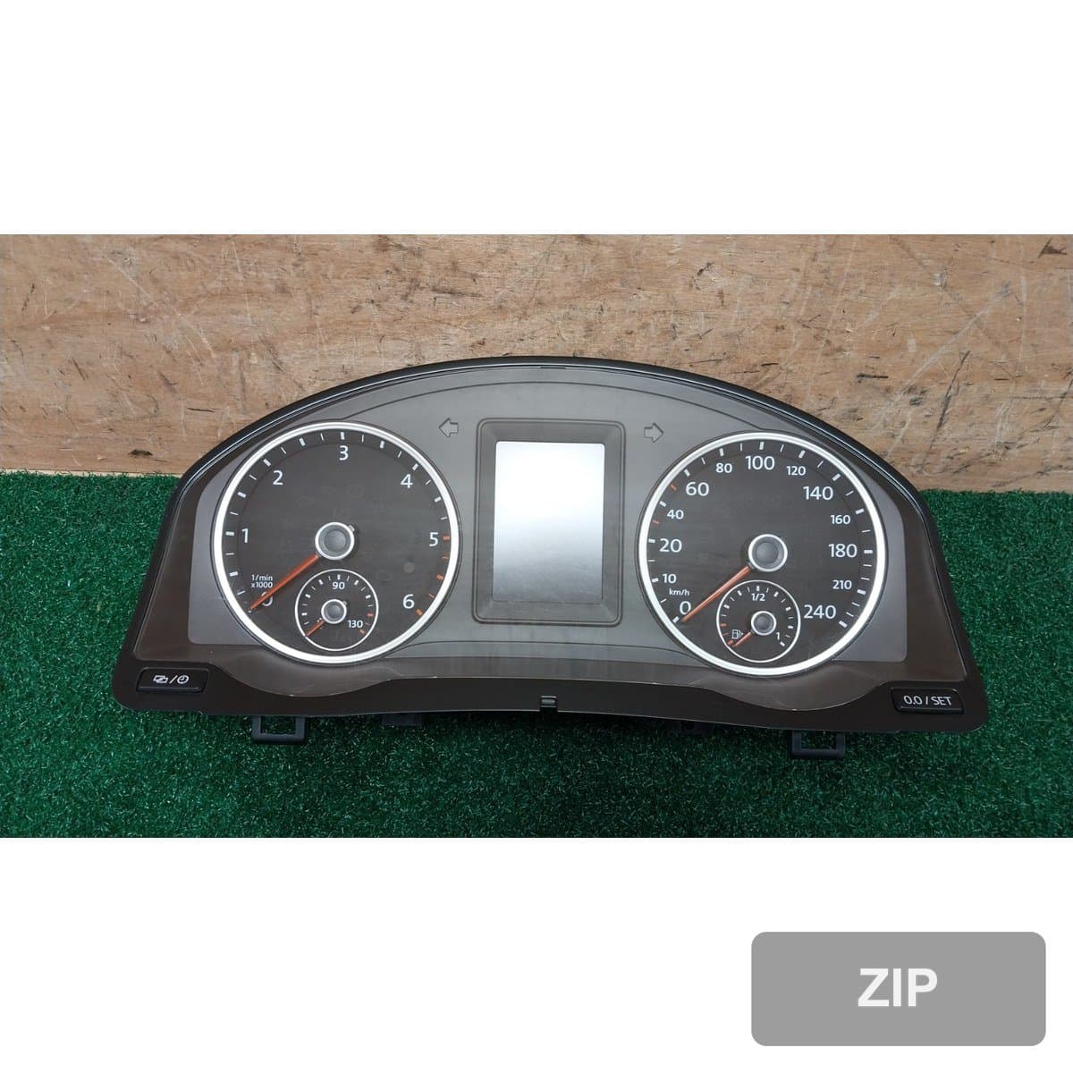 Volkswagen 2.0 TDI 2014 — приборная панель 5N0920873C