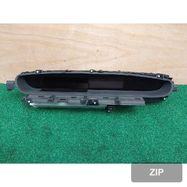 Toyota Prius 2014 — панель приборов 8380047E10