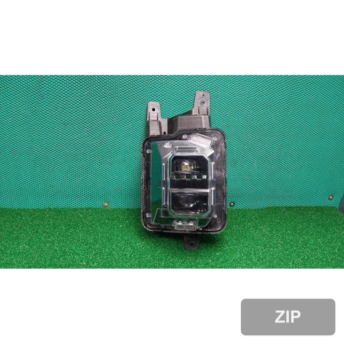 KG모빌리티(쌍용) Torres EVX E5 2024 — фара правая