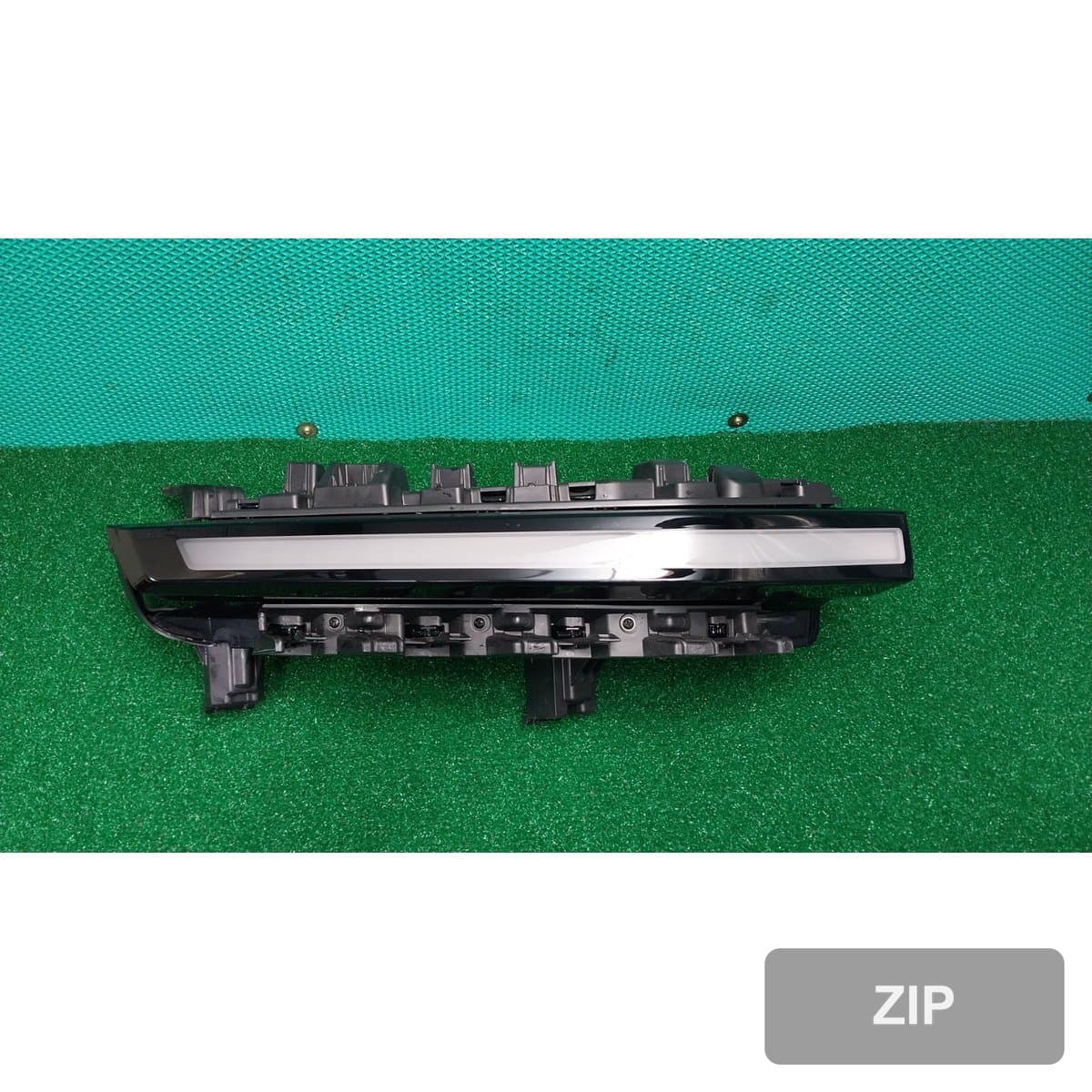 KG모빌리티 Torres EVX E5 2024 — дневной свет правый