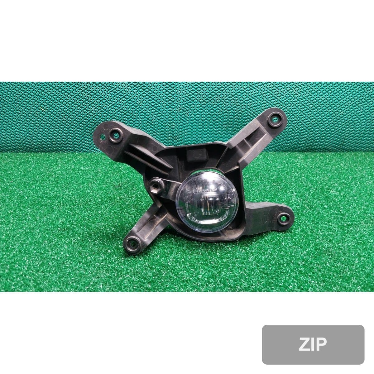 KG Mobility (Ssangyong) Torres 1.5 2WD T5 2024 — противотуманная фара левая (со стороны водителя)