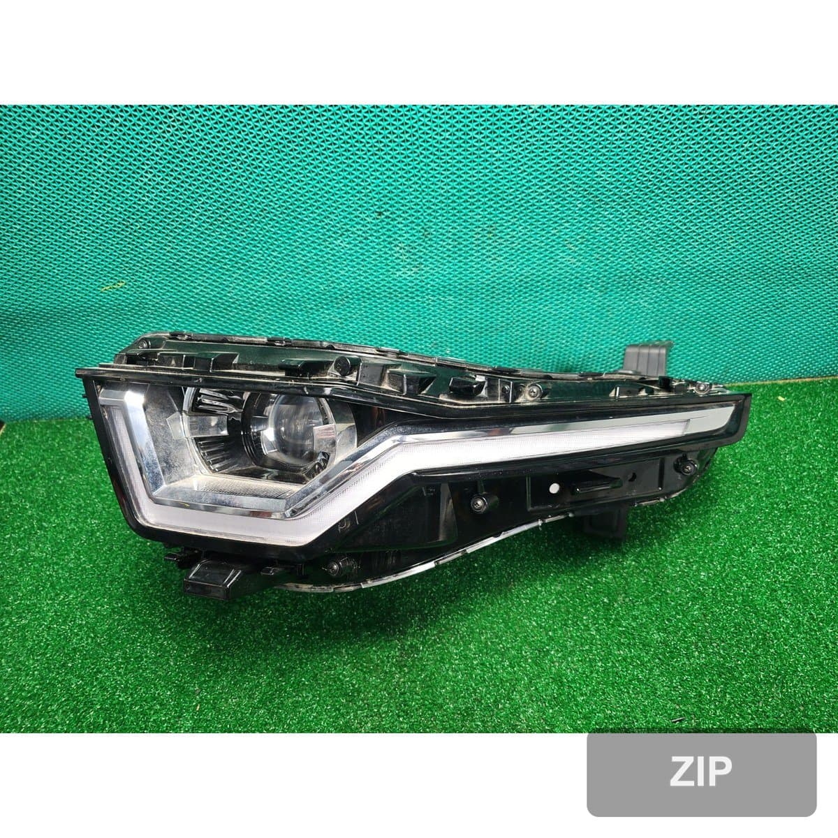 KG모빌리티 Torres 1.5 2WD T5 2024 — фара левая