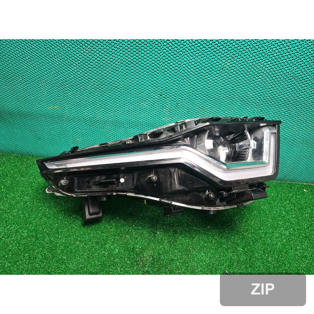 KG모빌리티 Torres 1.5 2WD T5 2024 — фара правая