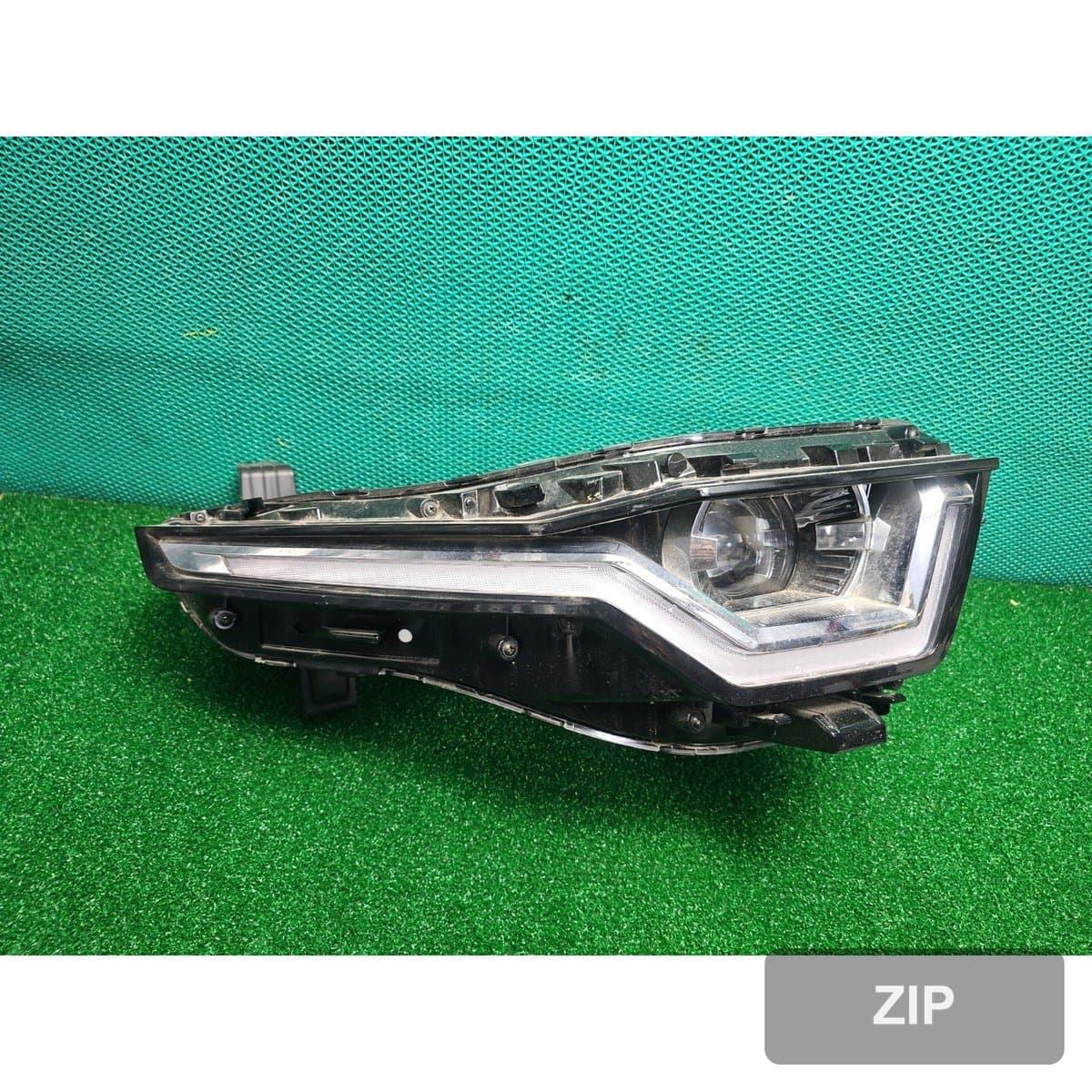 KG모빌리티(쌍용) Torres 1.5 2WD T5 2022 — фара правая